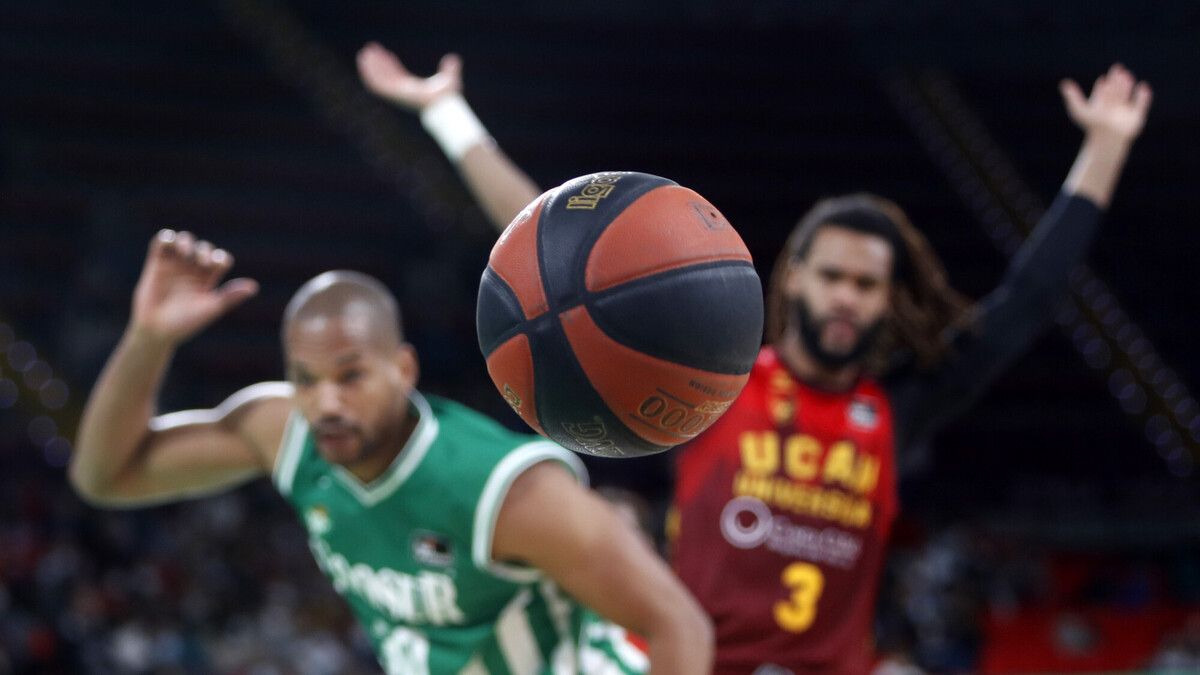 UCAM Murcia remonta y se hace fuerte en zona Playoff (84-93)