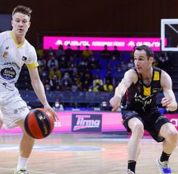 Huertas lidera el triunfo de Lenovo Tenerife frente al Obradoiro (86-83)