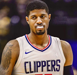 Paul George renueva con los Angeles Clippers por lo máximo