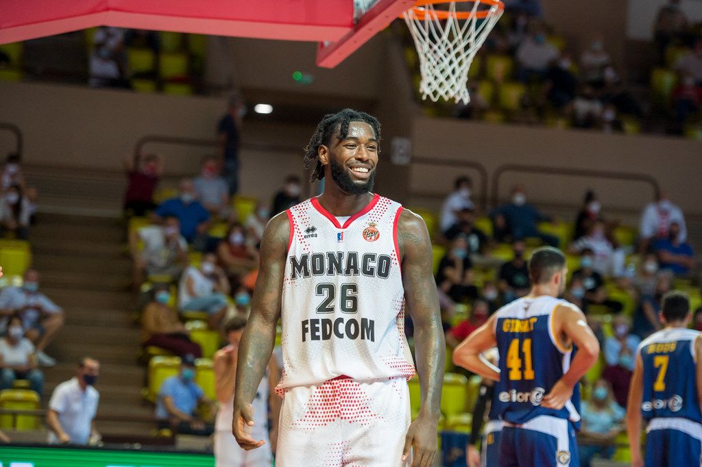 El Partizan negocia con Mathias Lessort