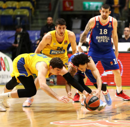 El Maccabi vence al hasta hoy intratable líder, Anadolu Efes (77-75)