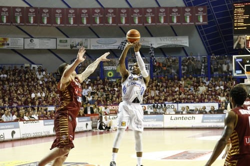 [0-1] El Trento no entiende de factor cancha (74-83)
