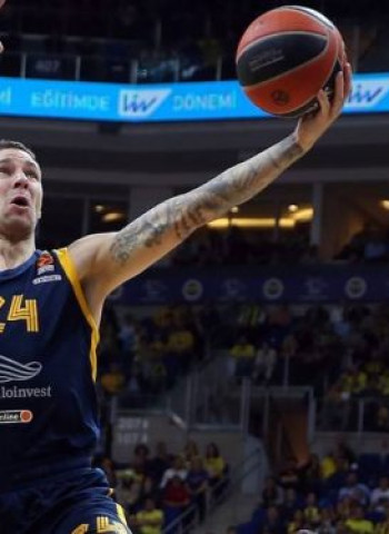 Stefan Jovic fichará por el Panathinaikos