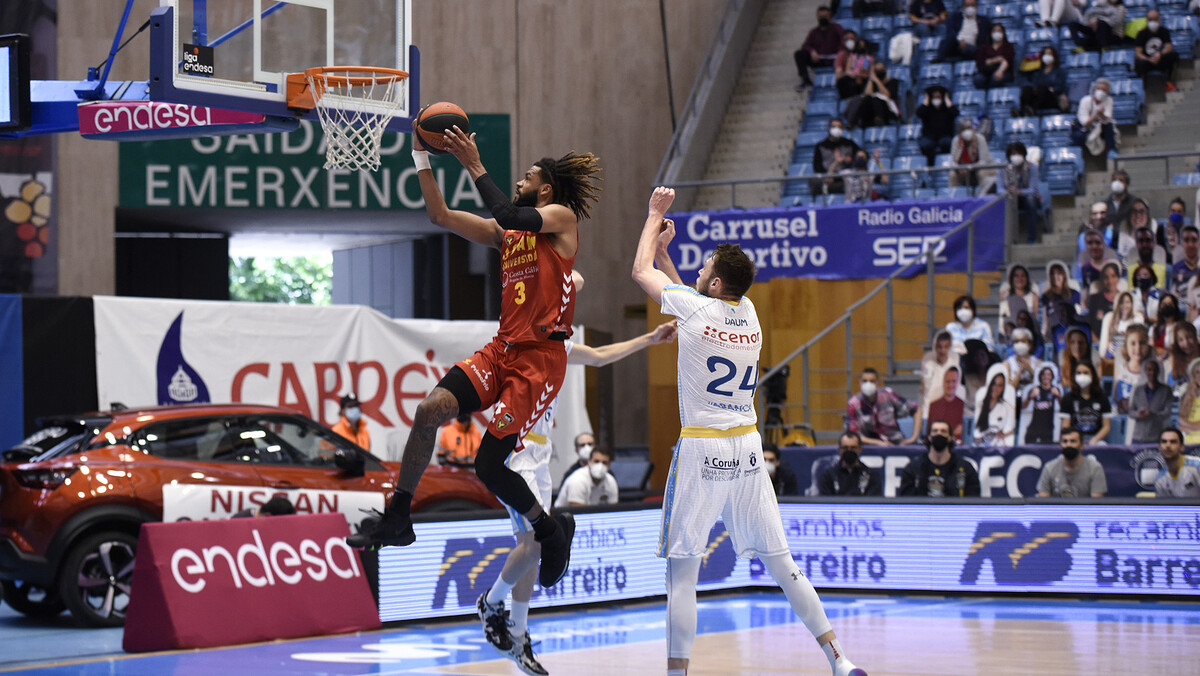 James Webb III se queda en el UCAM Murcia