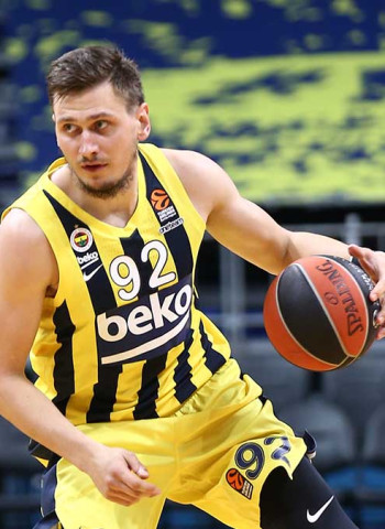 Ulanovas no continuará en el Fenerbahce. Zalgiris, Maccabi y Estrella Roja atentos