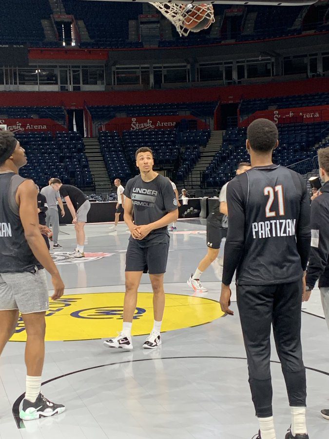 Dante Exum podría jugar el Game 3 ante el Real Madrid