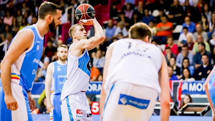 Monbus Obradoiro rompe su mala racha (93-96)