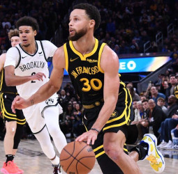 Stephen Curry, el tirador supremo, alcanza los 3500 triples