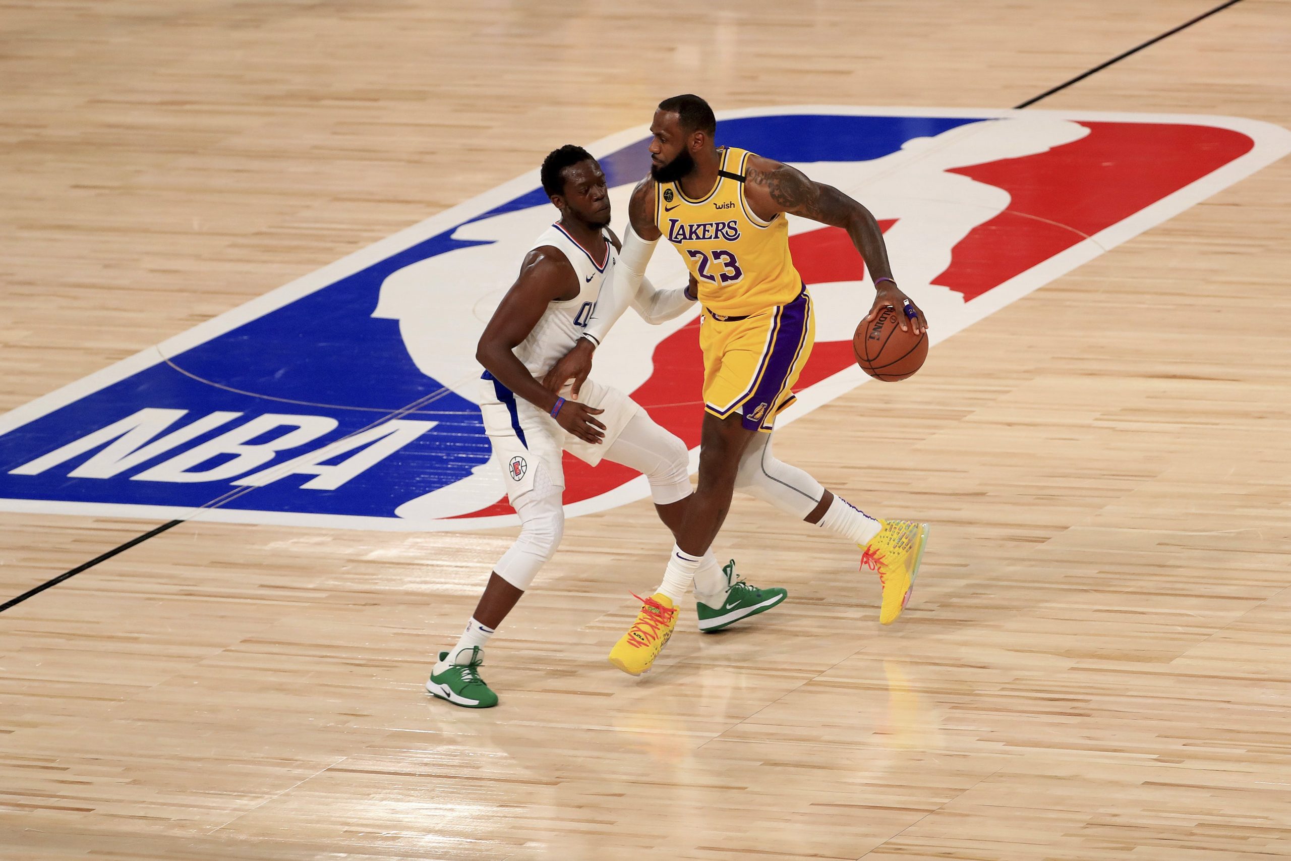 Los Lakers se llevan el ajustado derbi angelino (101-103)