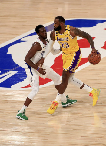 Los Lakers se llevan el ajustado derbi angelino (101-103)