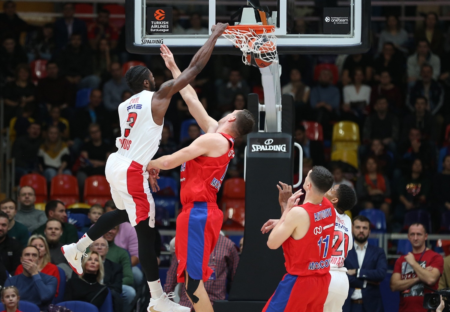 Disfruta de las mejores jugadas de la jornada 5 de la EuroLeague