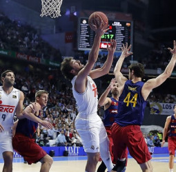 Barça Lassa, Real Madrid y Valencia Basket optan al primer puesto