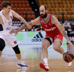El Olympiacos remonta para vencer al Zenit (75-61)