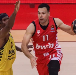 El Real Madrid tantea la opción de fichar a Kostas Sloukas