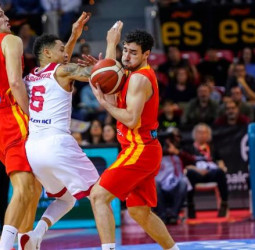 España no puede con una buena Polonia en Zaragoza (69-80)