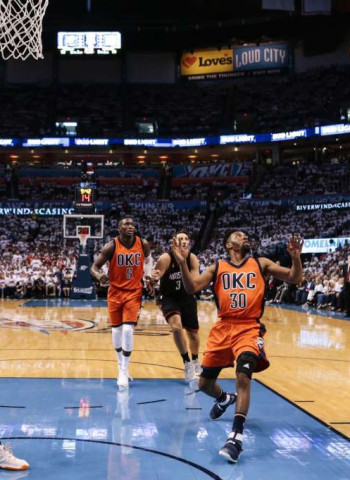 [3-1] A pesar de Westbrook los Houston dejan a Oklahoma al borde de la eliminación (113-109)