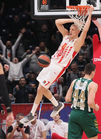 Punter marca la diferencia ante el Panathinaikos (78-73)