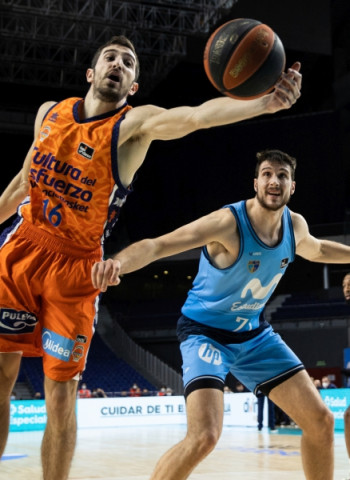 Reacción para sumar la tercera seguida en Liga Endesa en la pista de Movistar Estudiantes (81-86)