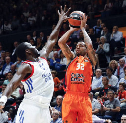 Erick Green y Kyle Kuric, opciones del Unicaja ante la marcha de Nedovic