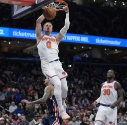 Randle y Brunson arrasan a los Wizards