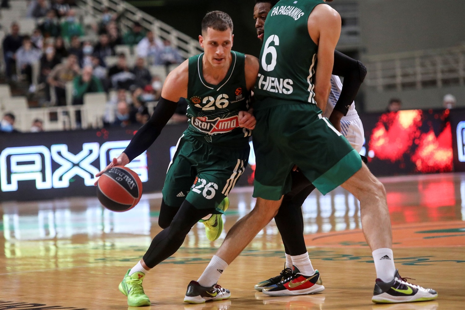 El Panathinaikos aprovecha el subidón para vencer al Zenit (70-64)