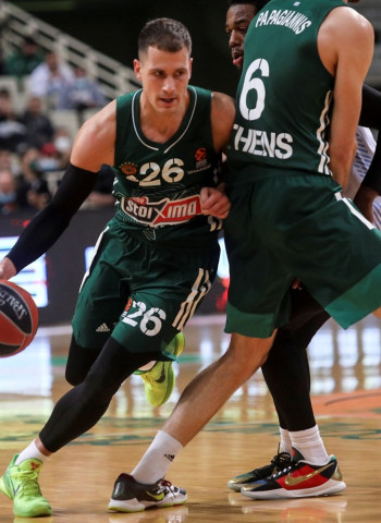 El Panathinaikos aprovecha el subidón para vencer al Zenit (70-64)