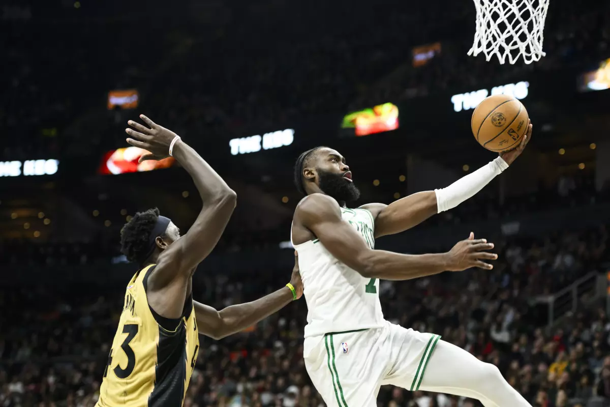 White apuntilla a los Raptors después de que los Celtics se dejasen remontar