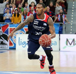 Darius Adams, Jugador de la Jornada 22
