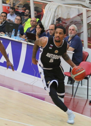 San Pablo Burgos refuerza su dirección con Branden Frazier