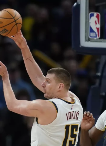 Jokic y Murray marcan la diferencia