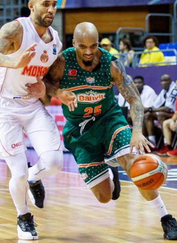 El Armani Milán se interesa en Jordan Theodore
