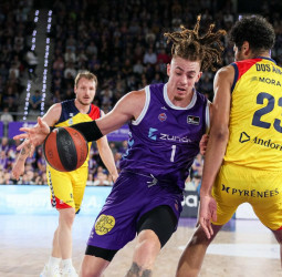 El Zunder Palencia se agarra al sueño de la permanencia, 77-70