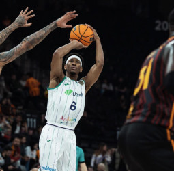 El Galatasaray corta la histórica racha de triunfos del Unicaja en la BCL (86-84)