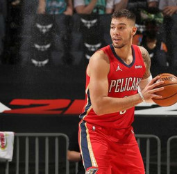 Willy Hernángomez, tres años más en los New Orleans Pelicans