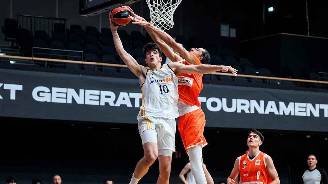ANGT: El Real Madrid mantiene su demoledor juego, 53-86