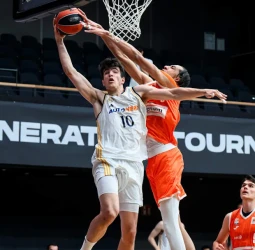 ANGT: El Real Madrid mantiene su demoledor juego, 53-86