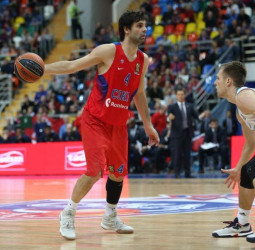 Milos Teodosic dirige la batuta del CSKA, vigente campeón de Euroleague