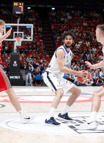Venezia y Milán se dejan arrebatar el primer encuentro de las semifinales italianas