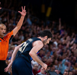El Barça sabe sufrir y logra derrotar a un combativo Unicaja (84-81)