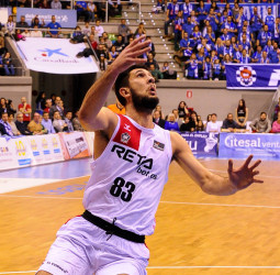 Bouteille comanda la victoria del RETAbet Bilbao en Burgos (93-95)