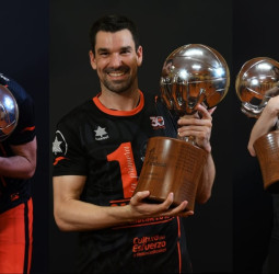 Valencia Basket ejecuta la ampliación de contrato de Rafa Martínez, San Emeterio y Vives
