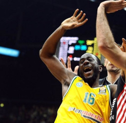 Herbalife, Nizhny, Zielona Gora y Armani Milán completan los cuartos de la Eurocup