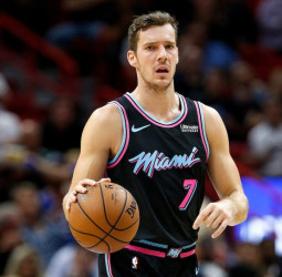 Los Chicago Bulls se fijan en Goran Dragic y Derrick Jones Jr