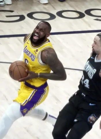 Los Grizzlies imponen su físico a los Lakers (103-93) [1-1]