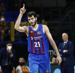 Abrines, lesionado en la rodilla izquierda