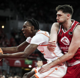 Valencia Basket se lleva por delante al Zaragoza, 71-115