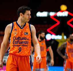 Van Rossom abre la puerta de Copa al Valencia Basket (89-78)