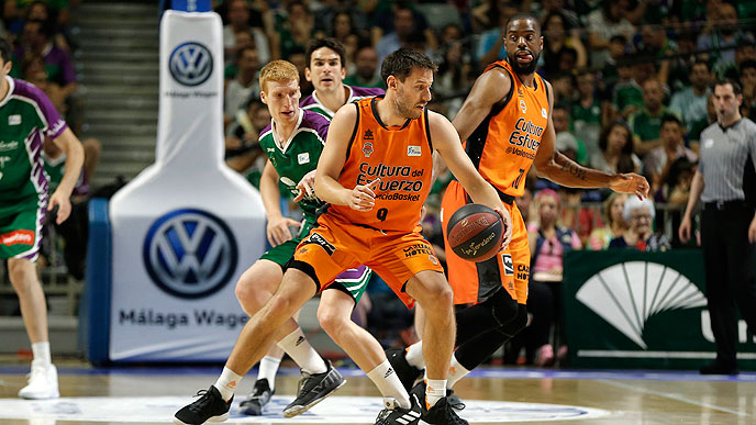 Valencia Basket conquista Málaga para que la serie se decida el martes en la Fonteta (69-76) [1-1]