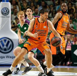 Valencia Basket conquista Málaga para que la serie se decida el martes en la Fonteta (69-76) [1-1]