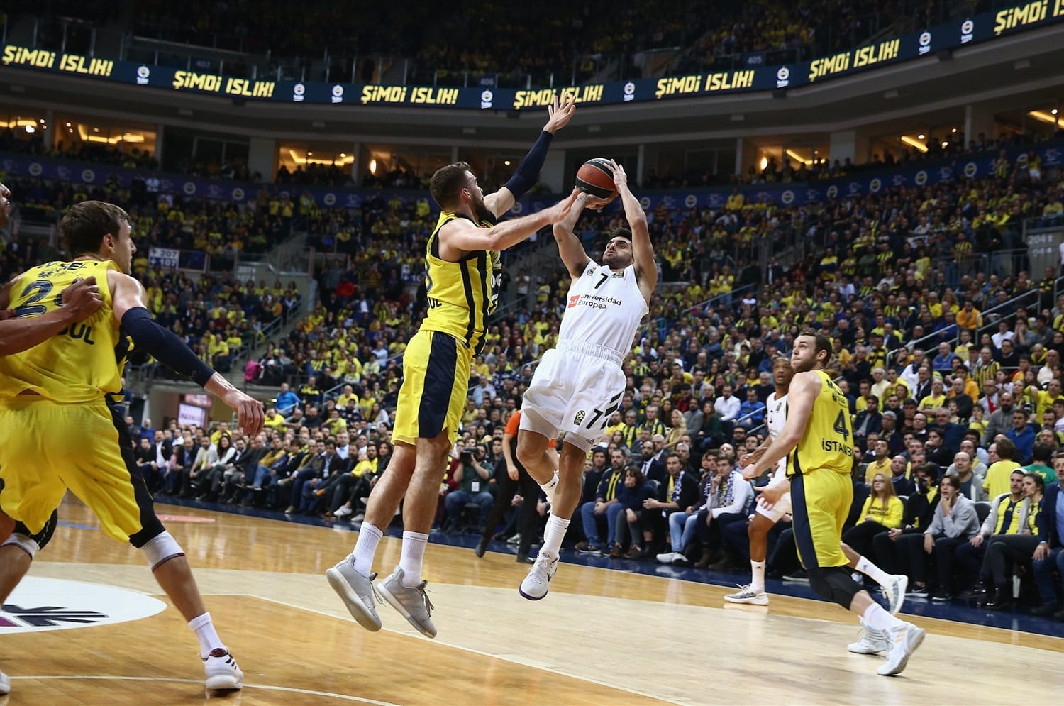 El Real Madrid recurrirá al mercado NBA para suplir la marcha de Campazzo